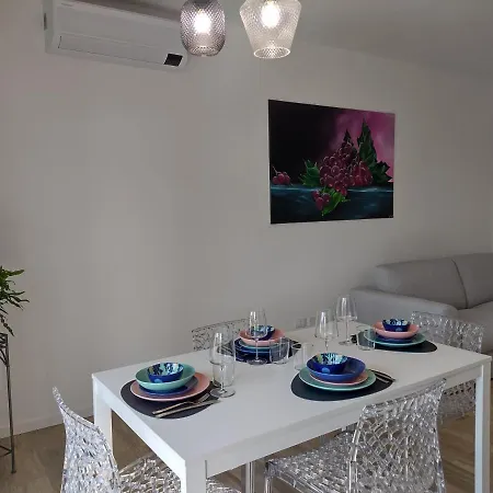 La Rondinella بيت للعطل باردولينو