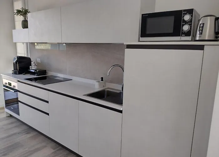 La Rondinella Tatil Evi